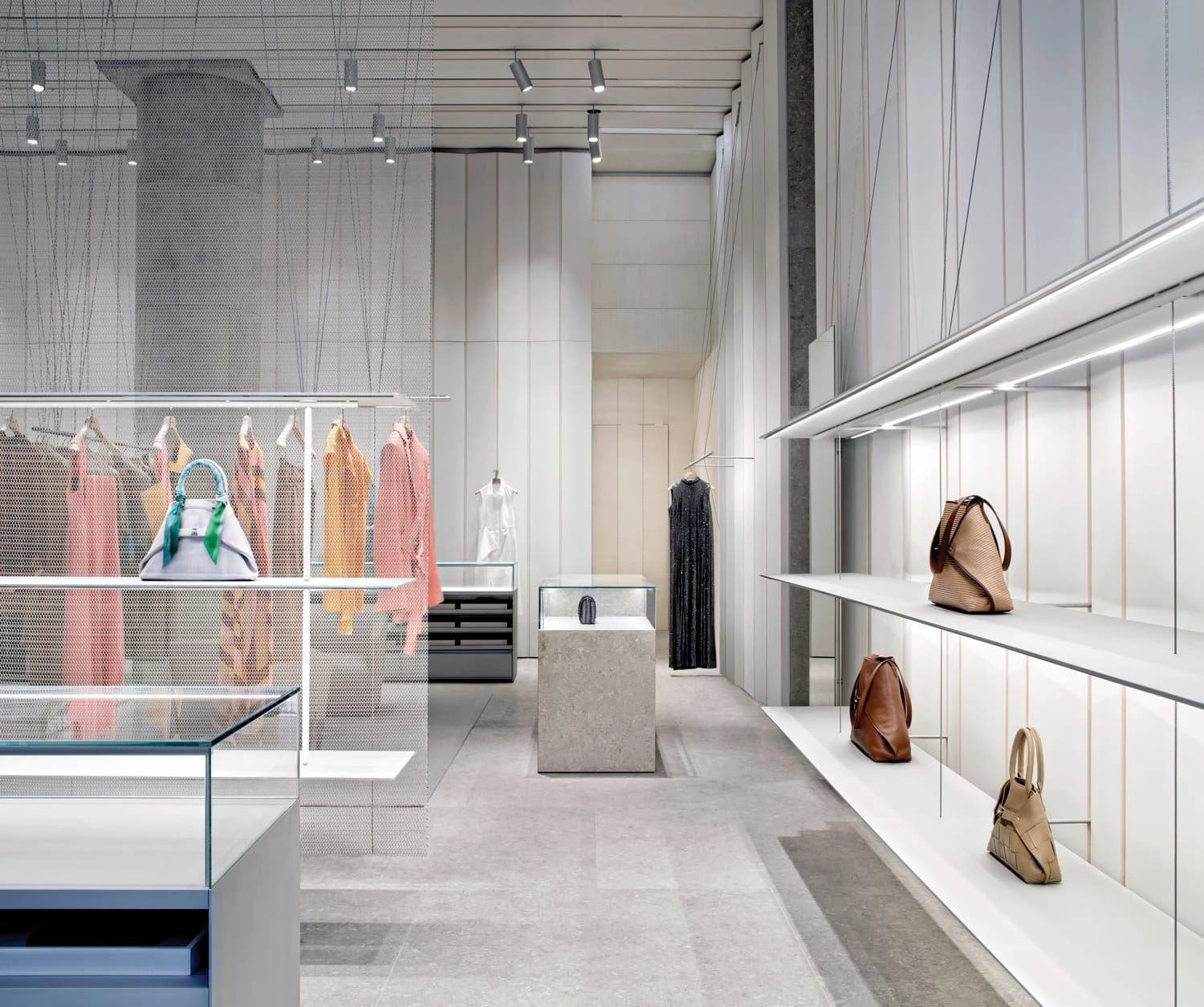 Arquitectura interior de tienda diseñada por David Chipperfield Architects para Akris
